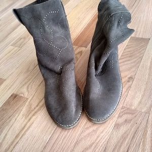 Yellow Box Ankle-HighSuede  Boots